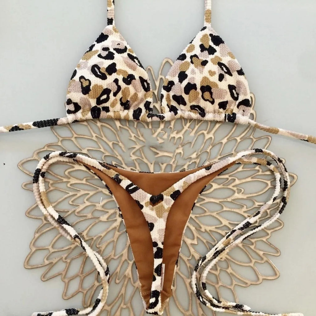 Women's printed bikini swimsuit with nylon fabric and cotton lining in available colours