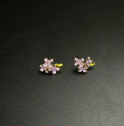 Galvanised geometric Chinese-style earrings with petal elements in zinc alloy
