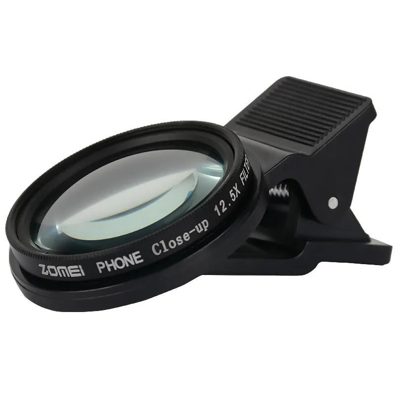 Smartphone macro lens with 12.5x magnification and universal clip mount for close-up photography
