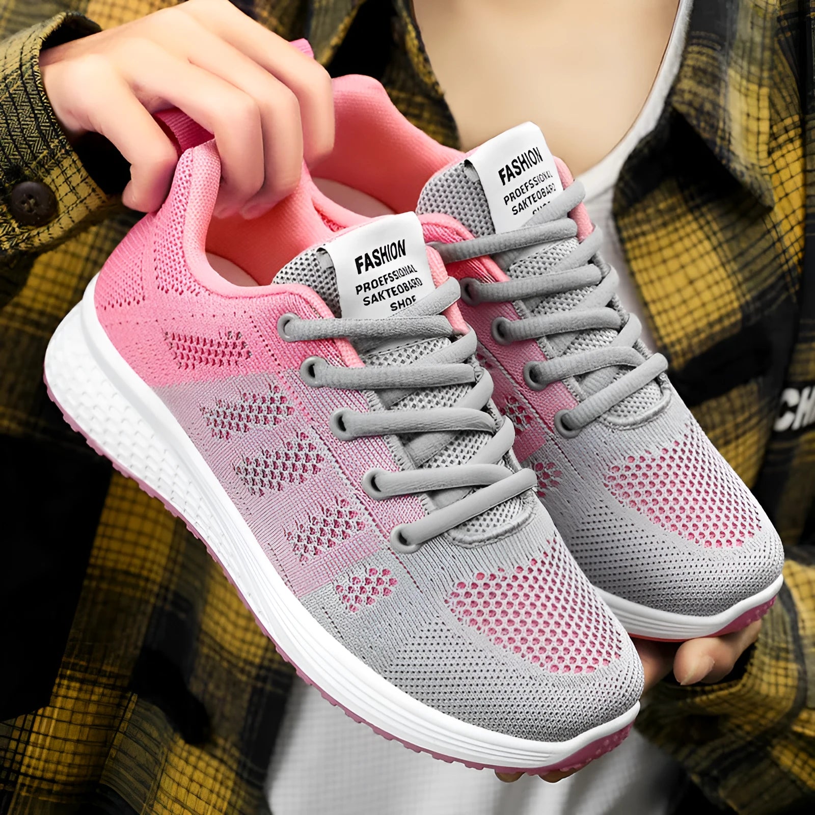 Women's running shoes with Flyknit upper in black, rose red, or gray pink with flat heel and soft bottom