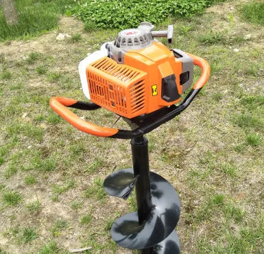 Portable gasoline-powered single-person hole digger for fruit tree fertilization and orchard digging