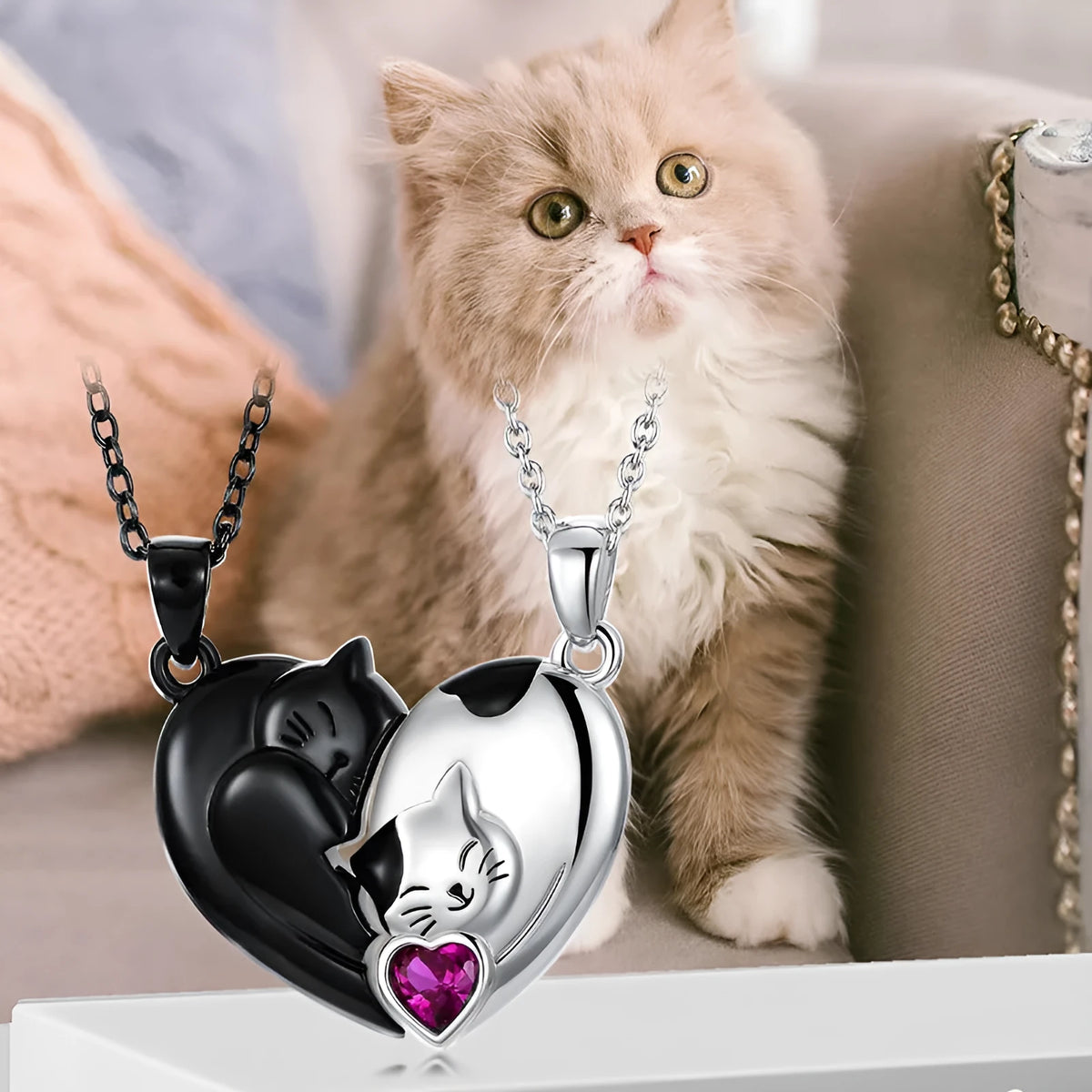 Black and white cat pendant necklace set for couples, alloy with diamond treatment, zinc alloy chain 41-50cm