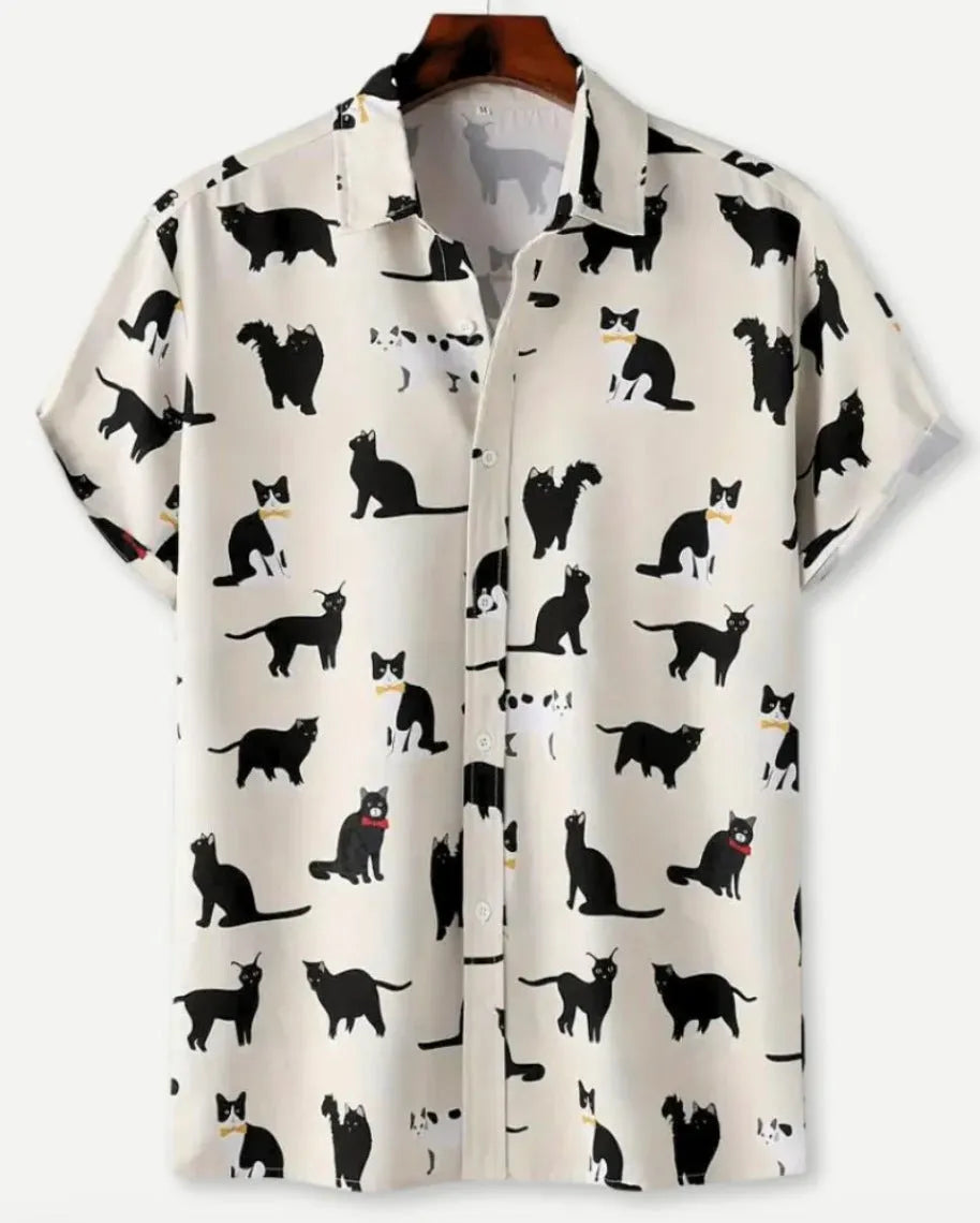 Hawaiian style short sleeve shirt with lapel collar and floral digital print, made from elastic polyester fabric.