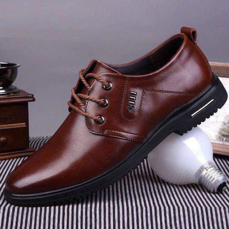 Men's casual leather shoes with cowhide upper, rubber sole, black colour, stitching details