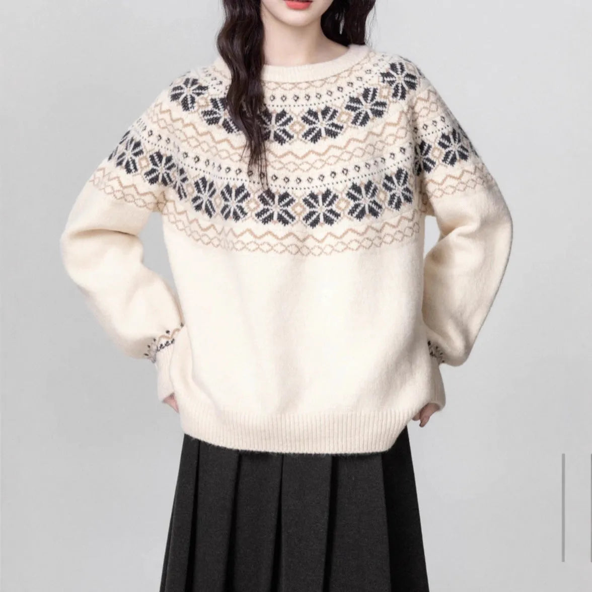 Milky white women's vintage fair isle knit sweater with geometric pattern and loose fit
