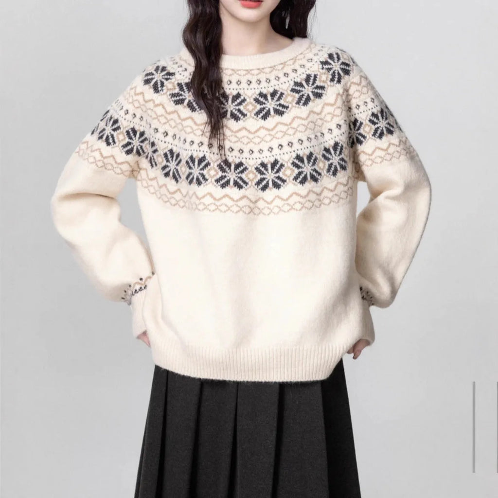 Women's vintage Fair Isle geometric pattern pullover sweater in Milky White, loose fit.