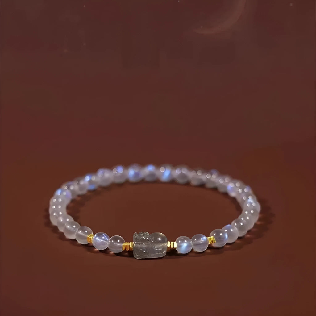 Women's moonstone bracelet with zodiac animal modelling in a national style.