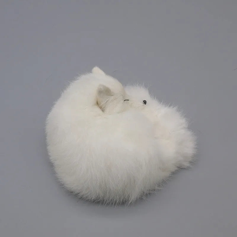 Artificial fox fur decoration in red, white, or yellow, measuring 15cm long