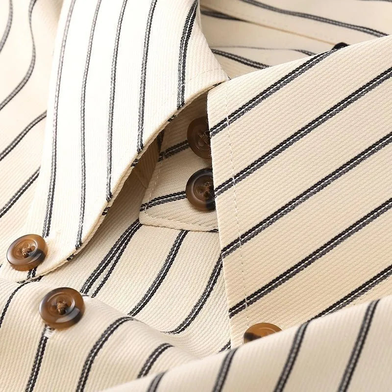 Coffee coloured striped men's long-sleeved shirt with a slim fit and wool lining.