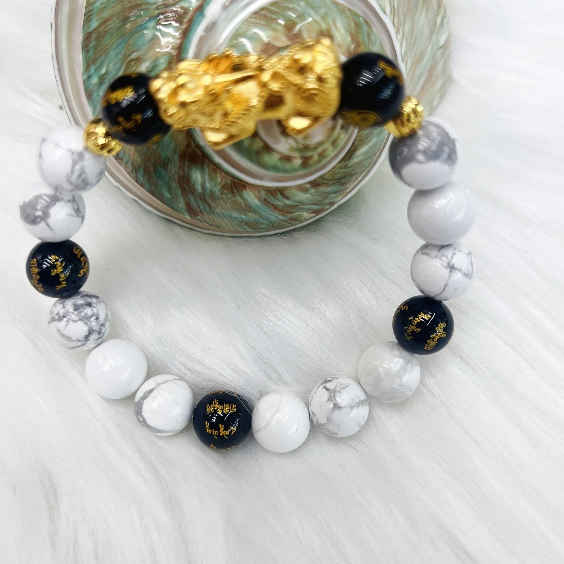 White turquoise and black agate couple bracelet with adjustable 15-17cm length and handmade vintage design