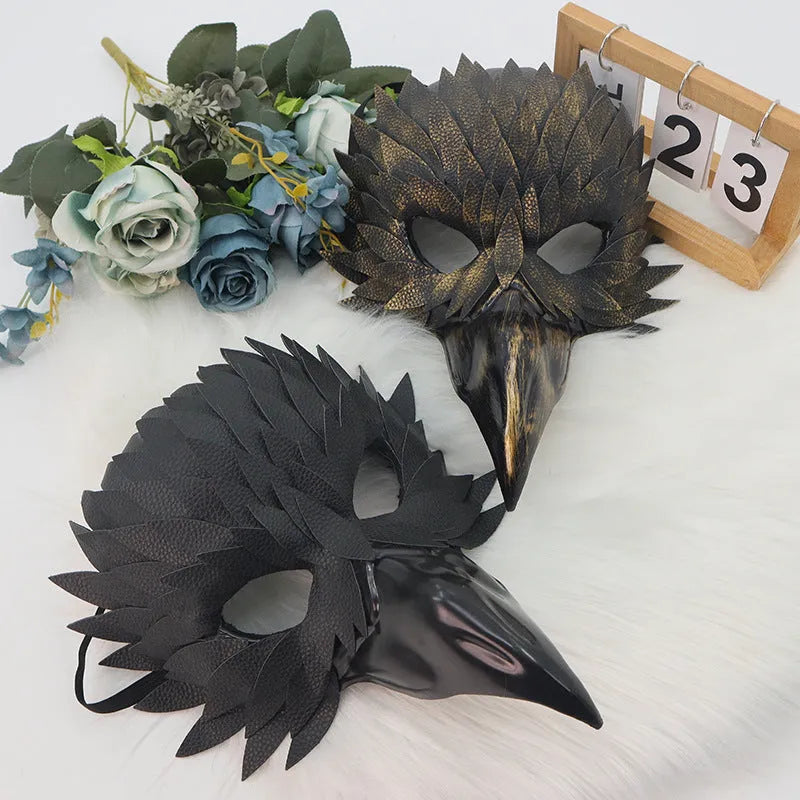 Halloween delicate bird mouth masquerade mask in plastic black finish