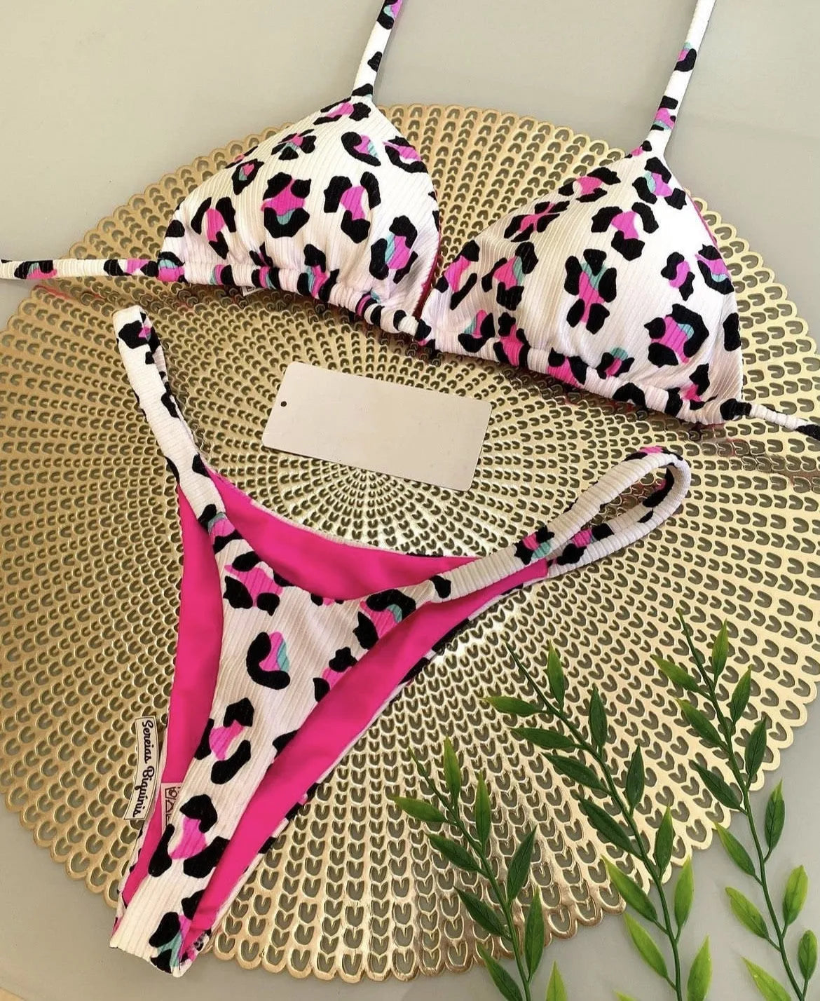 Women's printed bikini swimsuit with nylon fabric and cotton lining in available colours