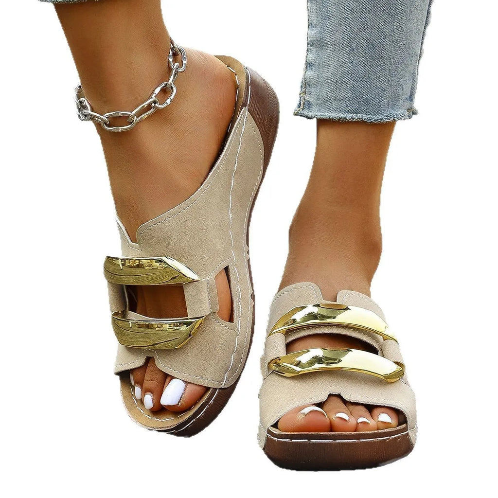 Roman style platform flip-flops in black with a breathable PU upper and rubber sole