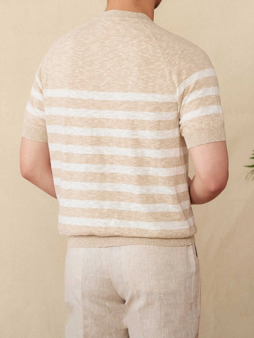 Men's striped linen cotton blend short sleeve t-shirt in round neck design