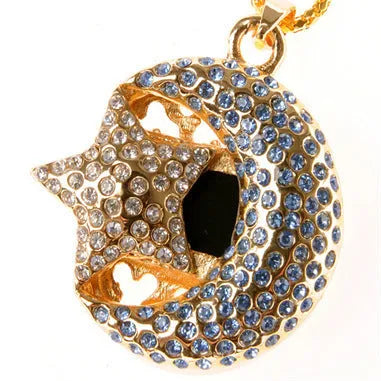 Jewelry Xingyue silver metal USB flash drive with USB connector exposed.