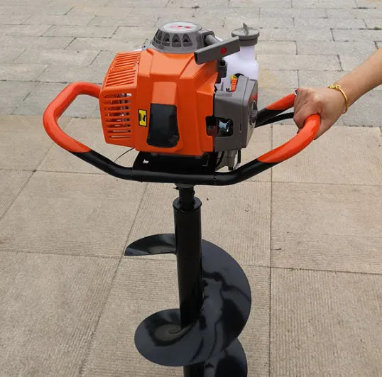 Portable gasoline-powered single-person hole digger for fruit tree fertilization and orchard digging