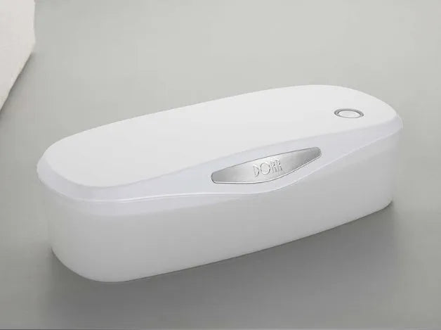 White DORR UV disinfection box for sanitising phones and keys with dimensions 255mm by 99mm by 65mm.