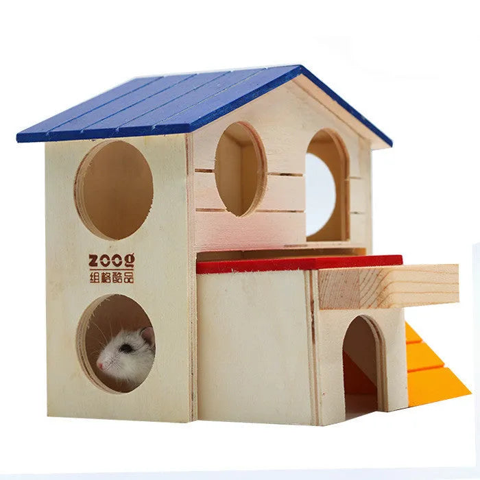 Blue roof wooden villa toy for hamsters, measuring 17x17x15 cm, on a white background.