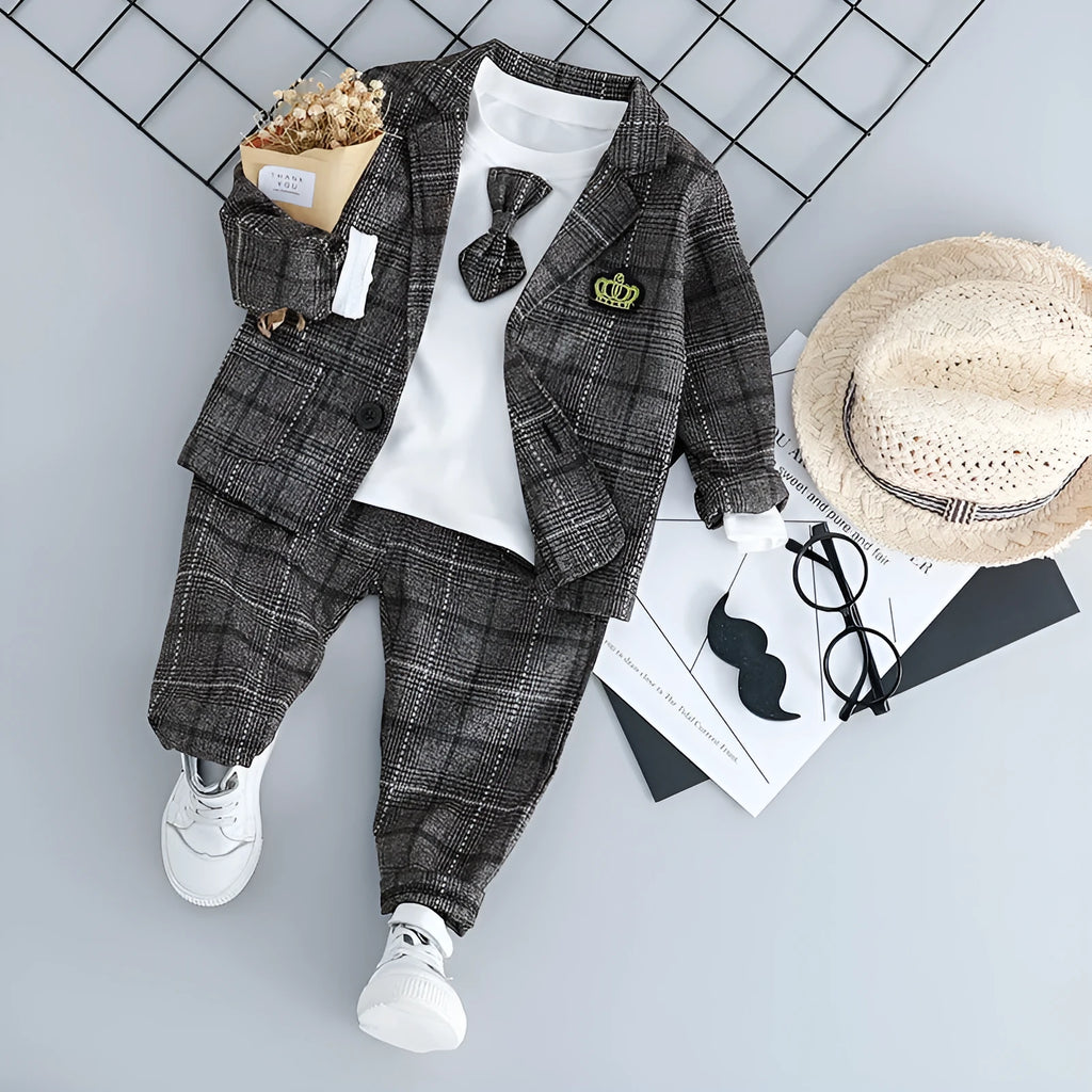 Cotton knit three-piece suit for infant boys in coffee or grey colour options