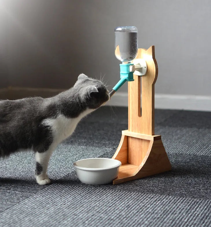 Cat drinking water dispenser with 300ml plastic container on bamboo holder