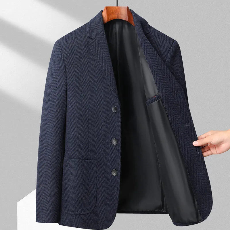 Men's solid colour loose fit coat in polyester fabric for spring and autumn casual wear