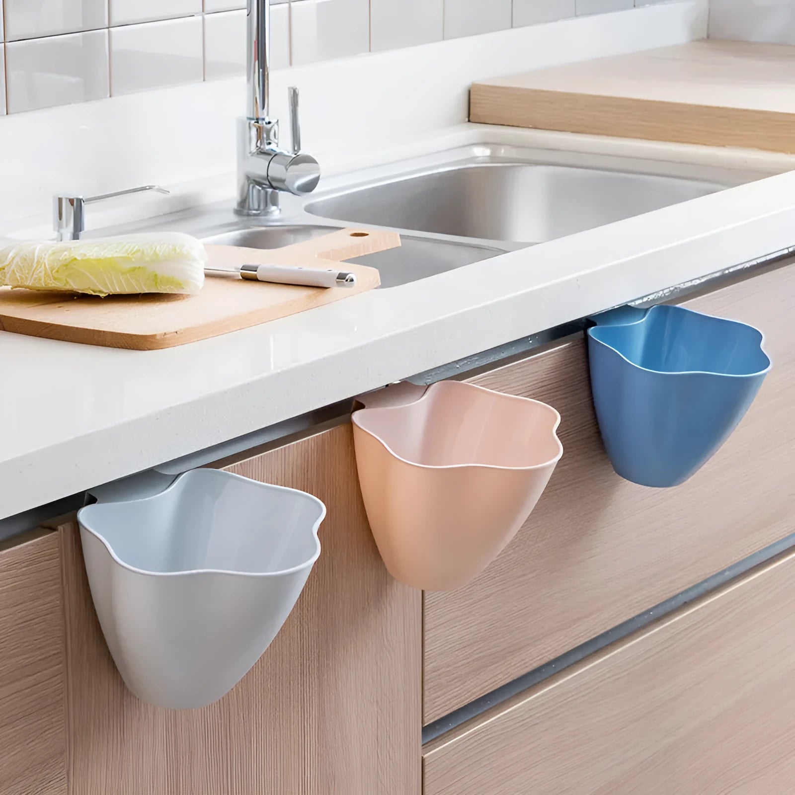 Cabinet kitchen trash can in PP plastic with Nordic colour options