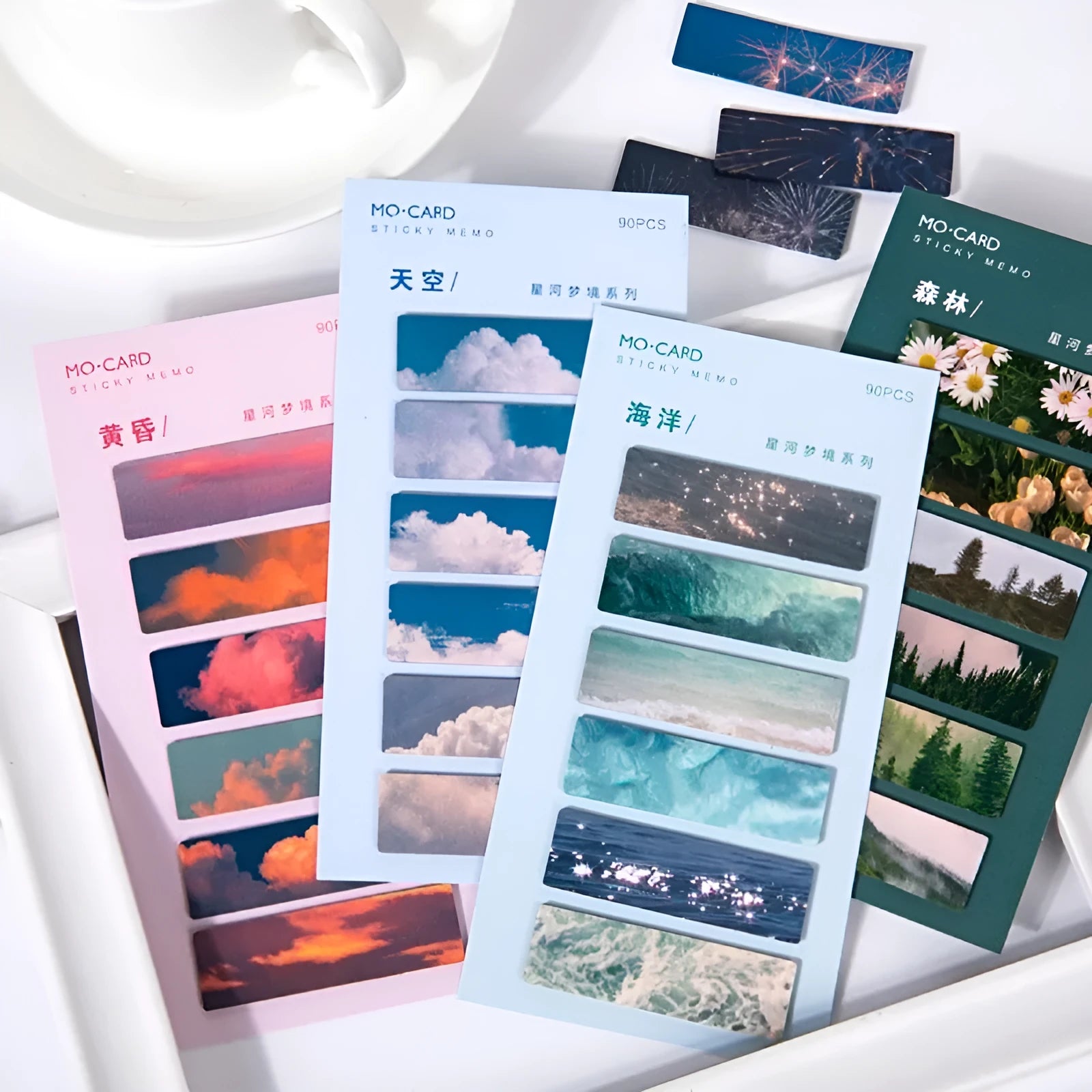 90 post-it note cards with star index printed on PET material in six colour options