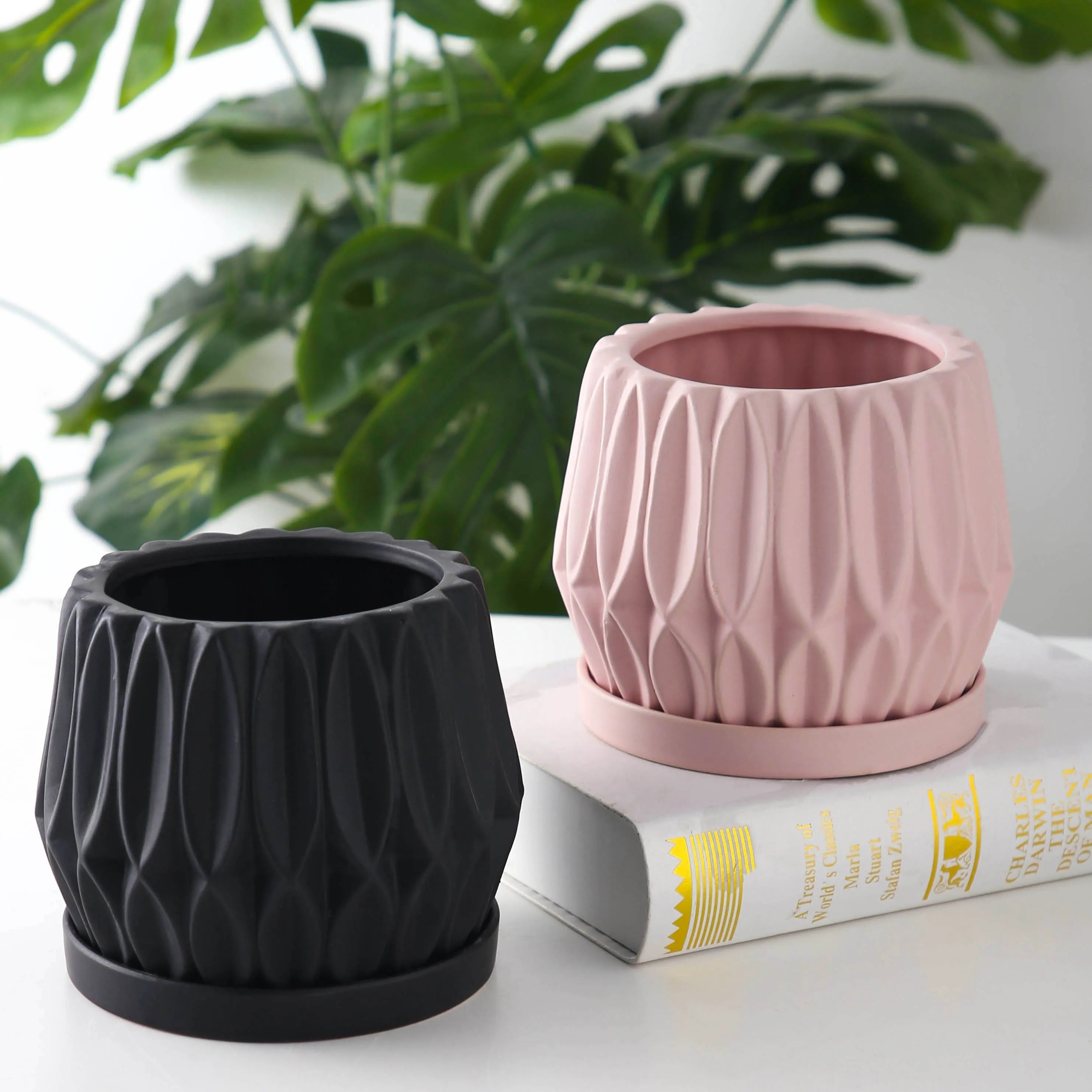 Grey ceramic tabletop flowerpot medium size simple style plant container