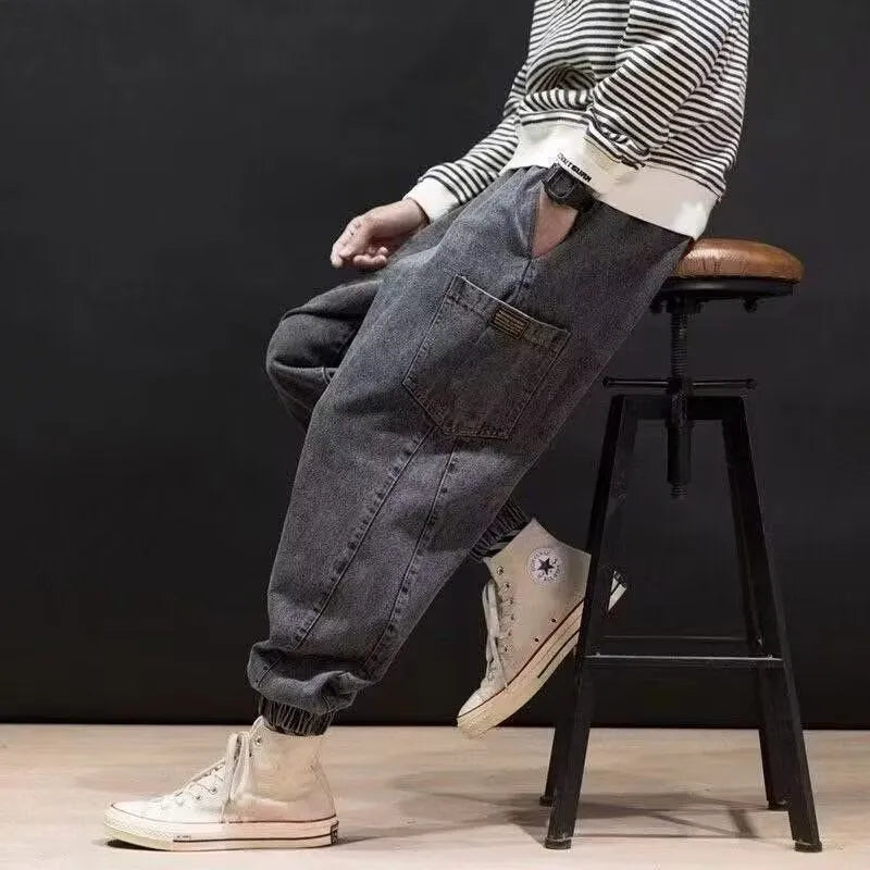 Men's mid waist straight leg cargo jeans in blue and grey, sizes M to 5XL, polyester denim blend.