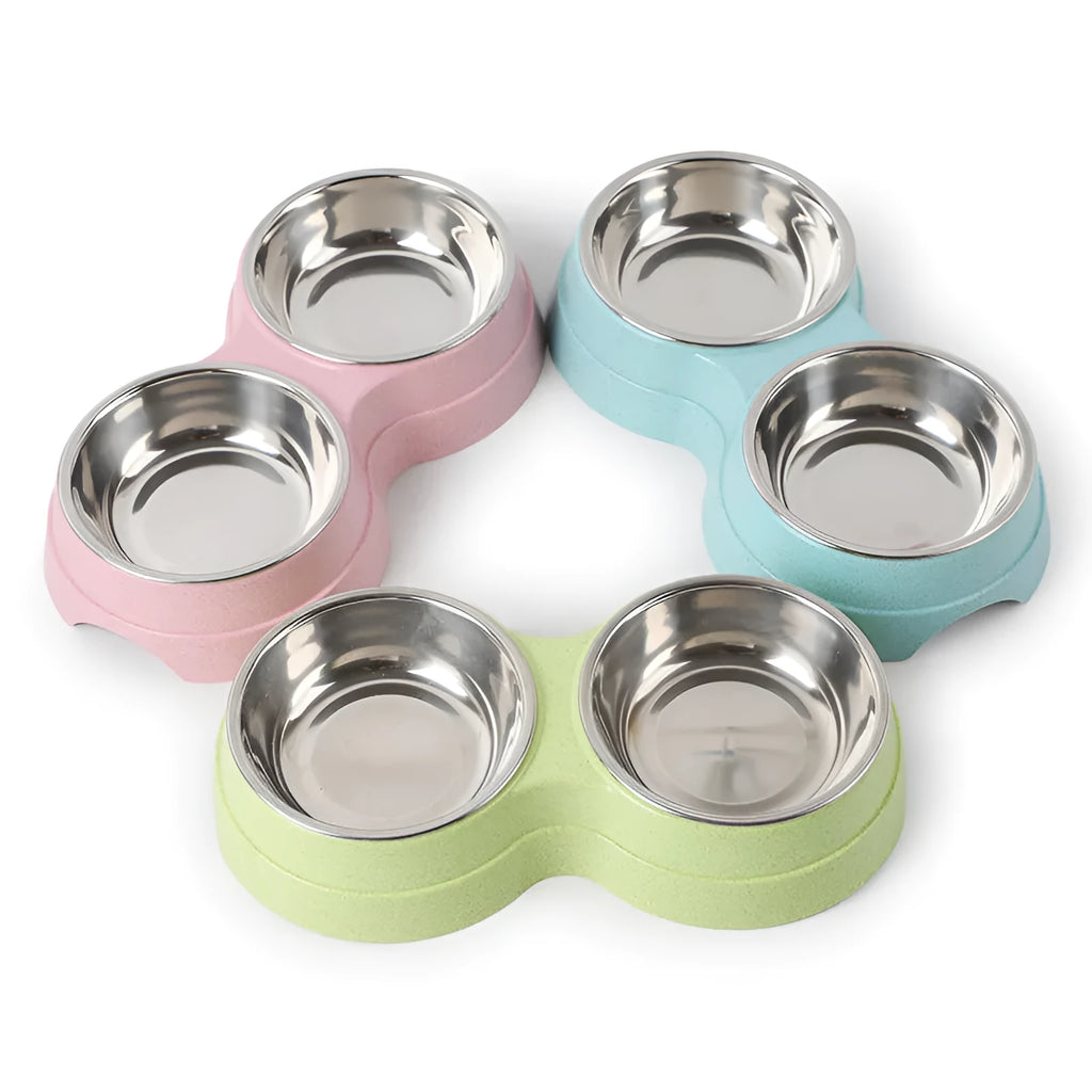 Round two-in-one dog bowl with straw, 24.5 cm, in blue, green, and pink, made from straw material