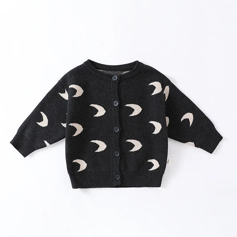 Baby jumpsuit in oatmeal colour made from cotton with long sleeves, neutral European style for 66cm to 110cm height