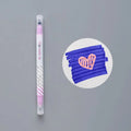 Colour-changing highlighter pen in dark blue, 14.5cm long with plastic body.