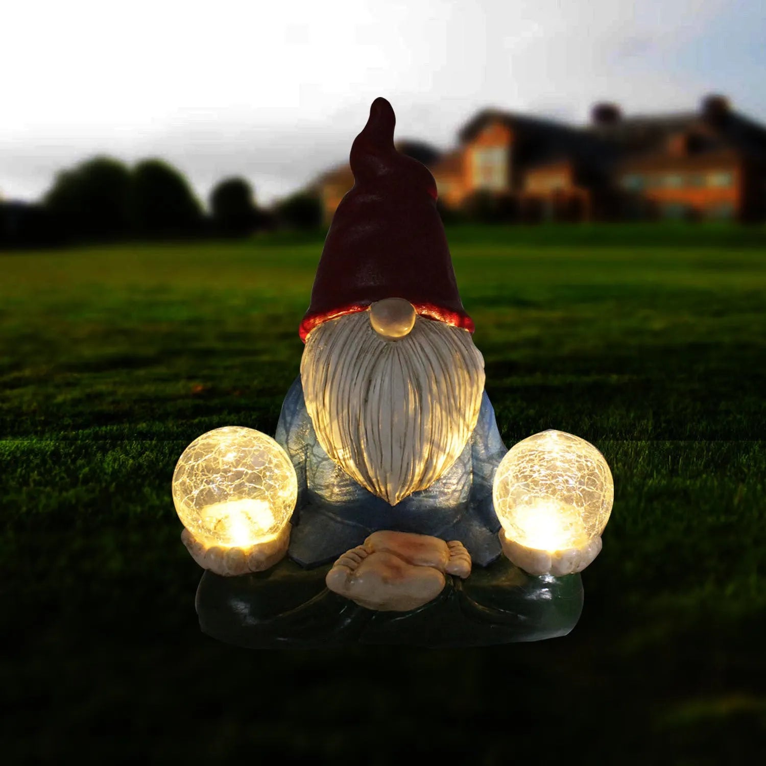 Solar LED resin dwarf garden ornament with faceless old man design measuring 27x20cm