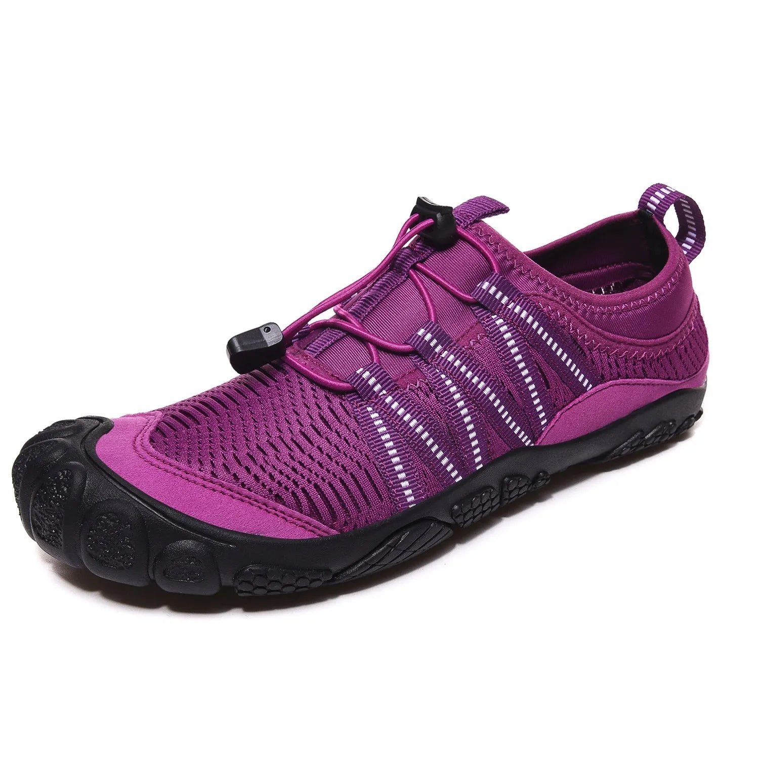Low-top mesh wading shoes with elastic band closure and rubber sole for outdoor water sports.