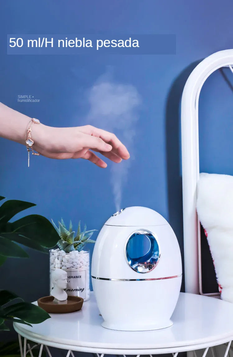 White USB aromatherapy spray humidifier with round design and 800ml water tank
