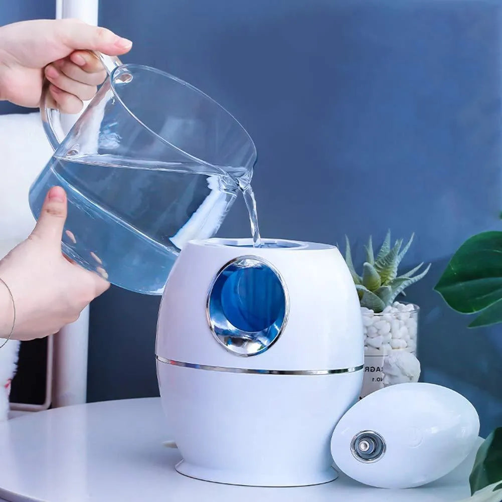 White USB aromatherapy spray humidifier with round design and 800ml water tank