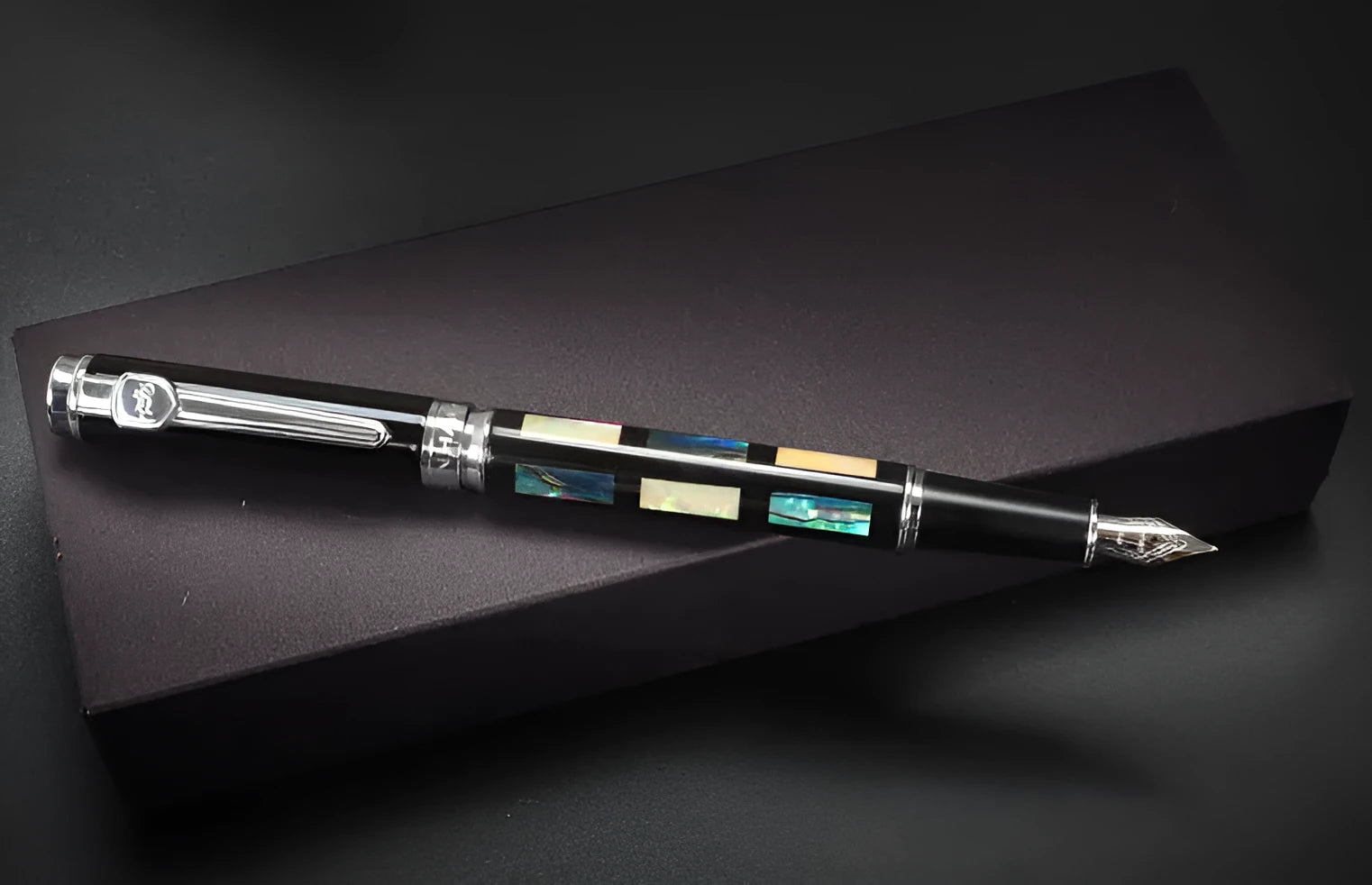 Ceramic colour lacquer pen with rotating ink mechanism and wood-finish barrel in boxed packaging.