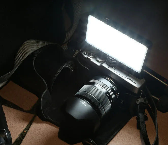 Weeylight Rb08P RGB pocket light 8W LED fill light with 28+24 lamp beads and universal 1/4 nut mount