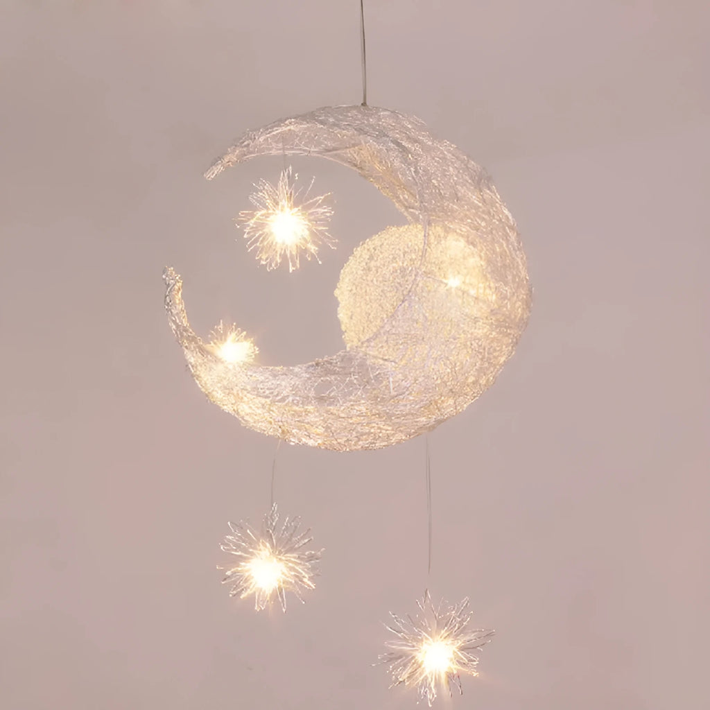 Aluminium wire star moon chandelier with zinc alloy construction and iron lamp body