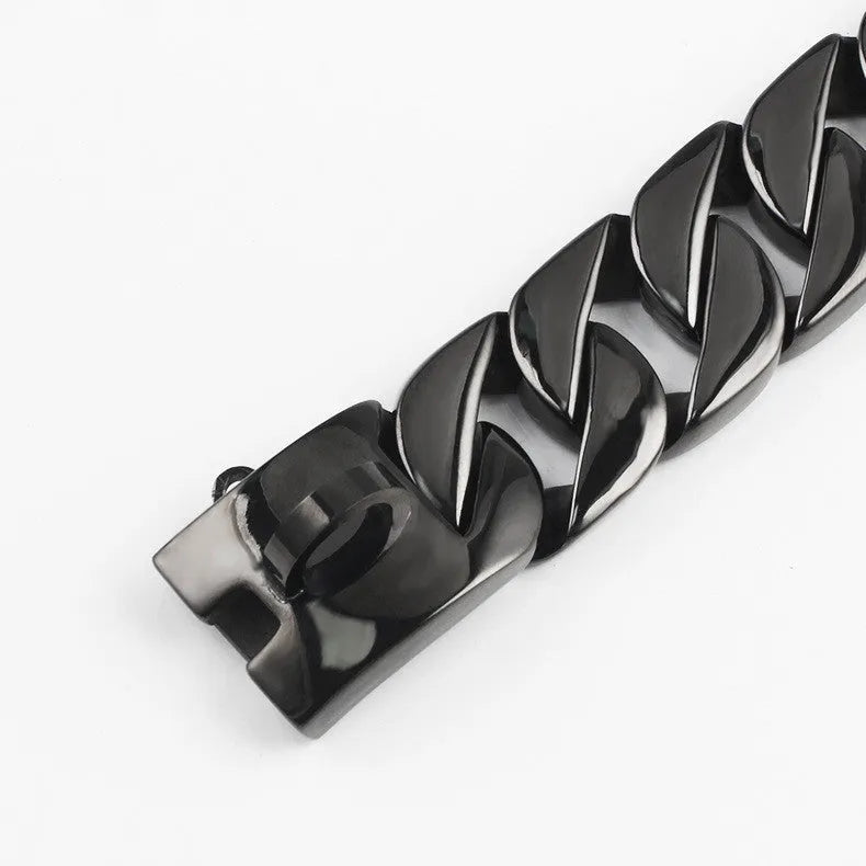 Stainless steel casting dog chain collar for large dogs on a surface, polished finish