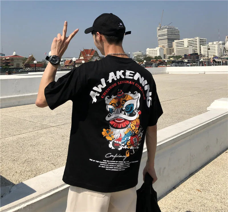 Men's loose fit Harajuku style short sleeve T-shirt with cartoon print in white and black
