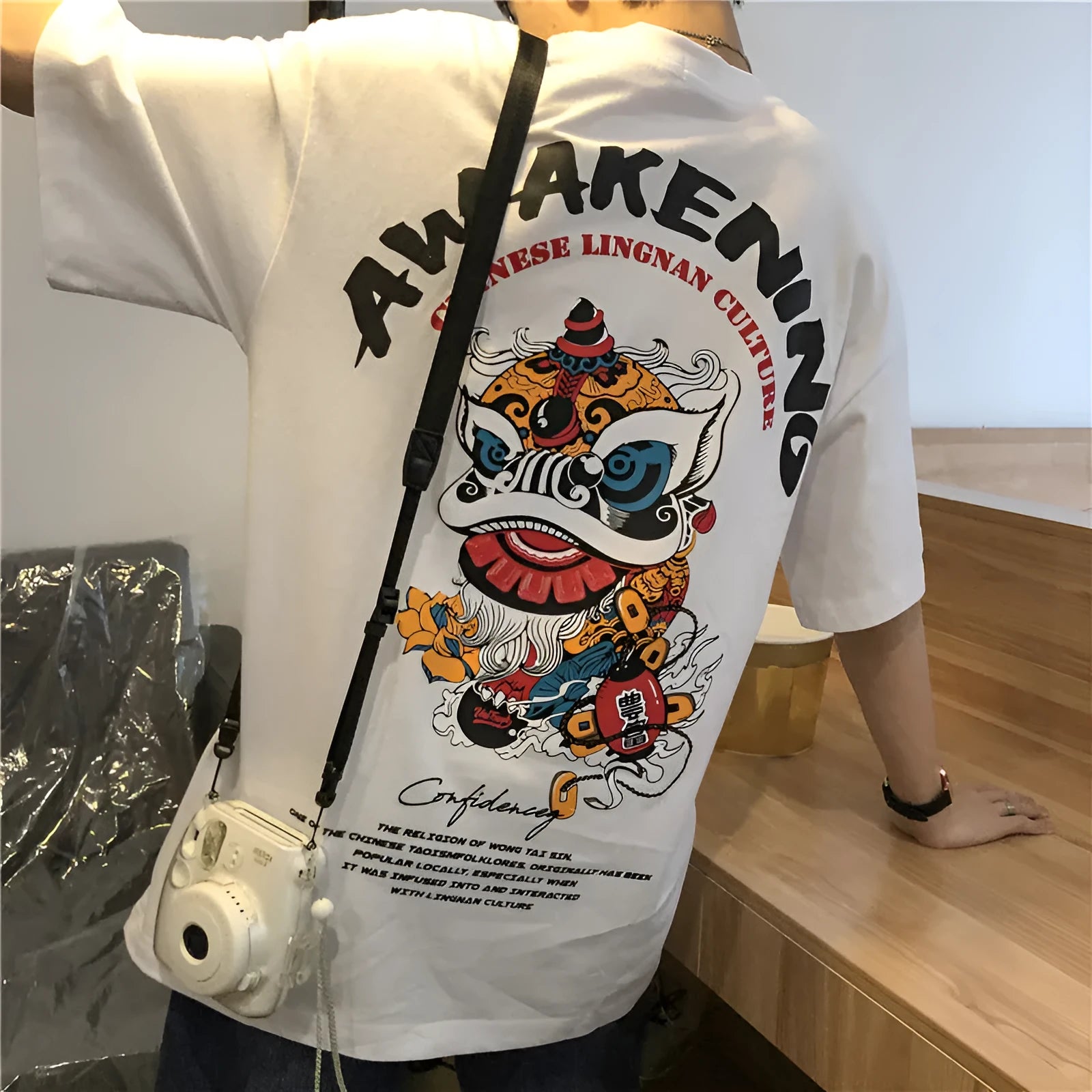 Men's loose fit Harajuku style short sleeve T-shirt with cartoon print in white and black
