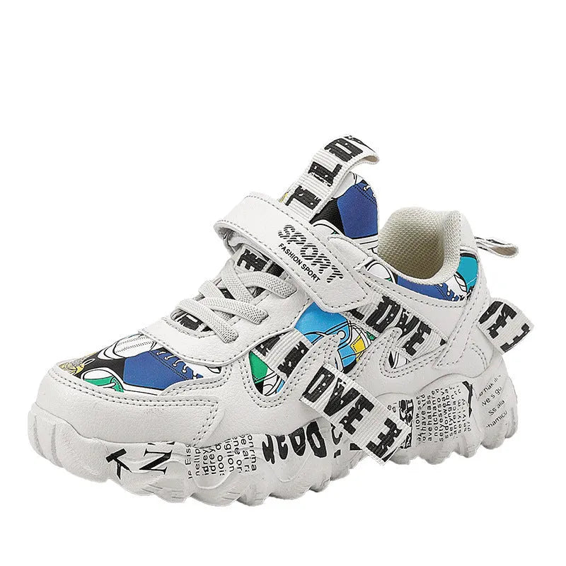 Kids' Velcro sneaker in beige blue and white with a rubber sole, shown on a size label.
