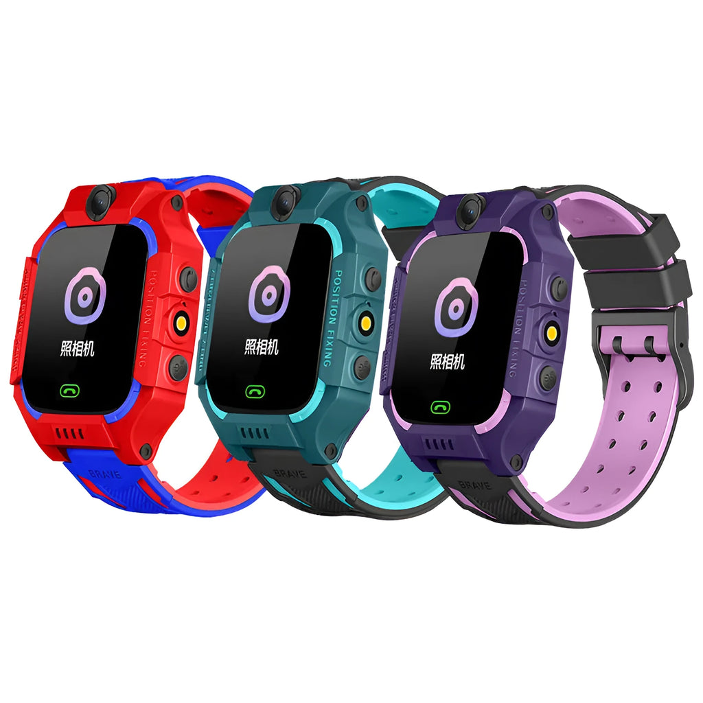 Z6 Q19 children's smart watch in green with 1.44-inch touch screen on wrist.