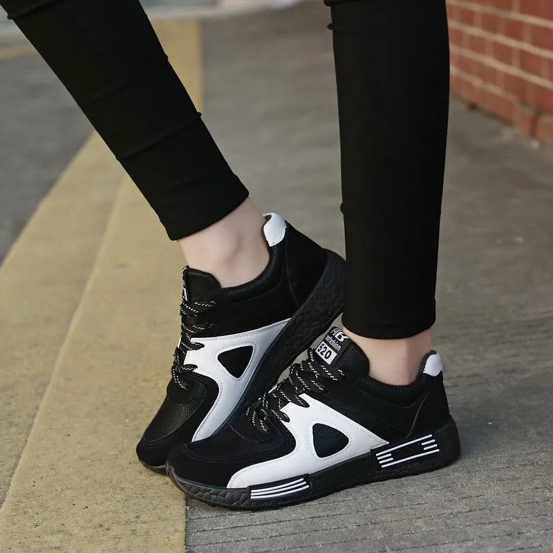 Women's Korean-style casual shoes with breathable mesh lining and thick sole in black