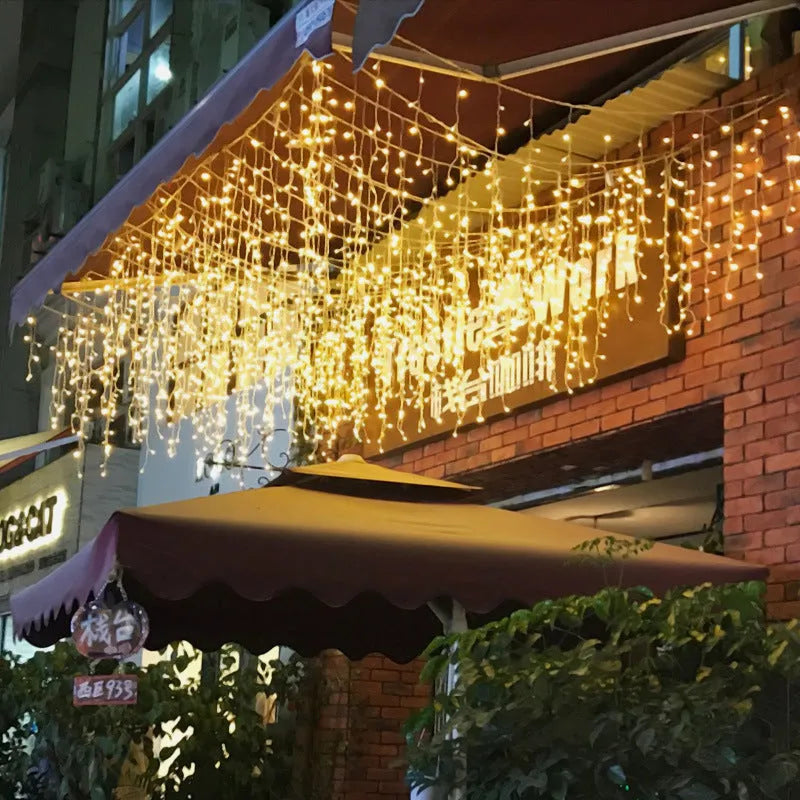 96 warm white LED starry icicle light string 4 metres long with 8-function controller