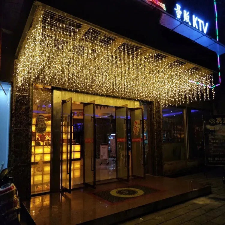 96 warm white LED starry icicle light string 4 metres long with 8-function controller