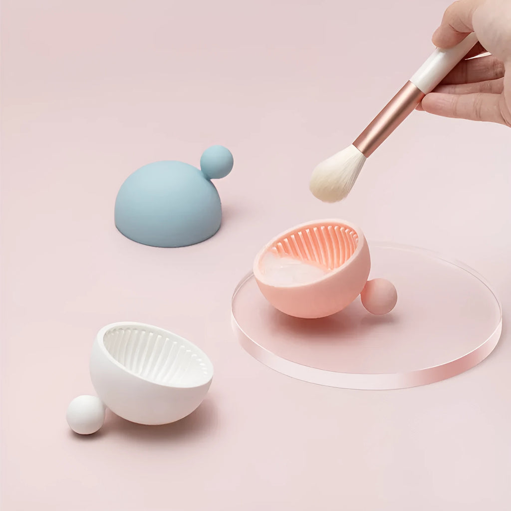 Small ball silicone makeup brush cleaner scrubbing tray in blue white pink colours