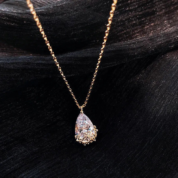 Crystal water drop pendant necklace on adjustable short collar chain, silver or gold plated alloy for women
