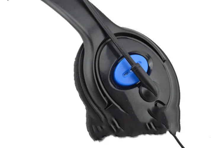 Black PS4 wired gaming headset with over-ear design and 3.5mm audio plug